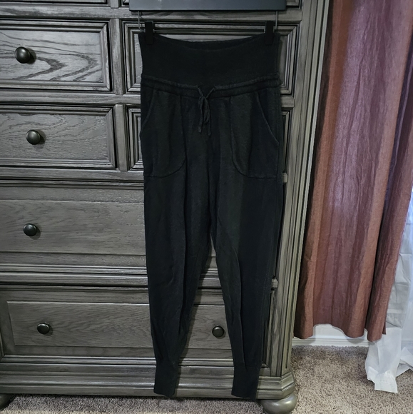 Lululemon Cabin Yogi Pant - Picture 5 of 12